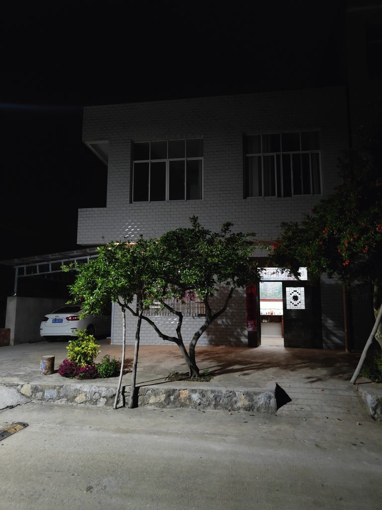 家里的夜晚