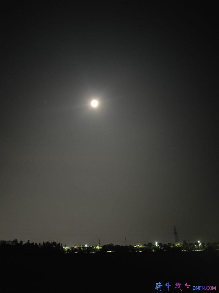 一轮明月